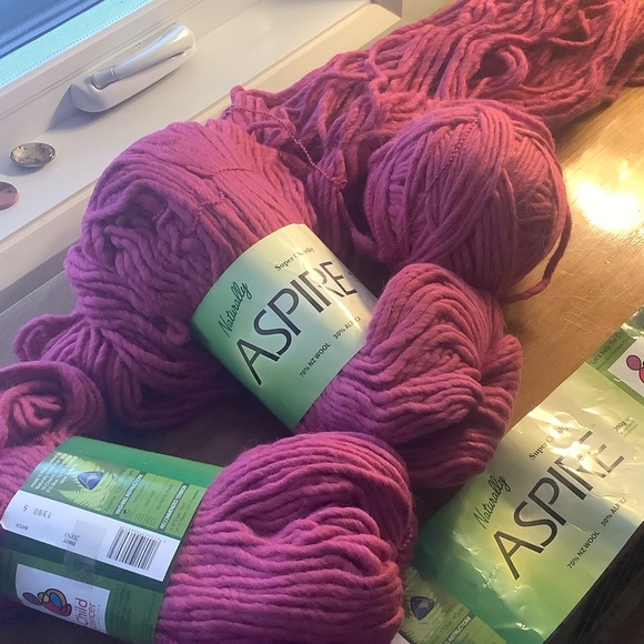Raspberry Pink Wool Alpaca - Picture 1 of 6